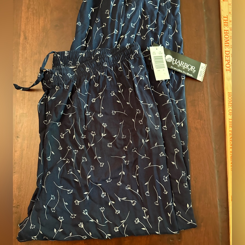 NWT Sag Harbor Pants Dark Blue and White Floral Pattern Pockets 3X